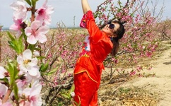 护士被强摁做开腿呻吟的漫画